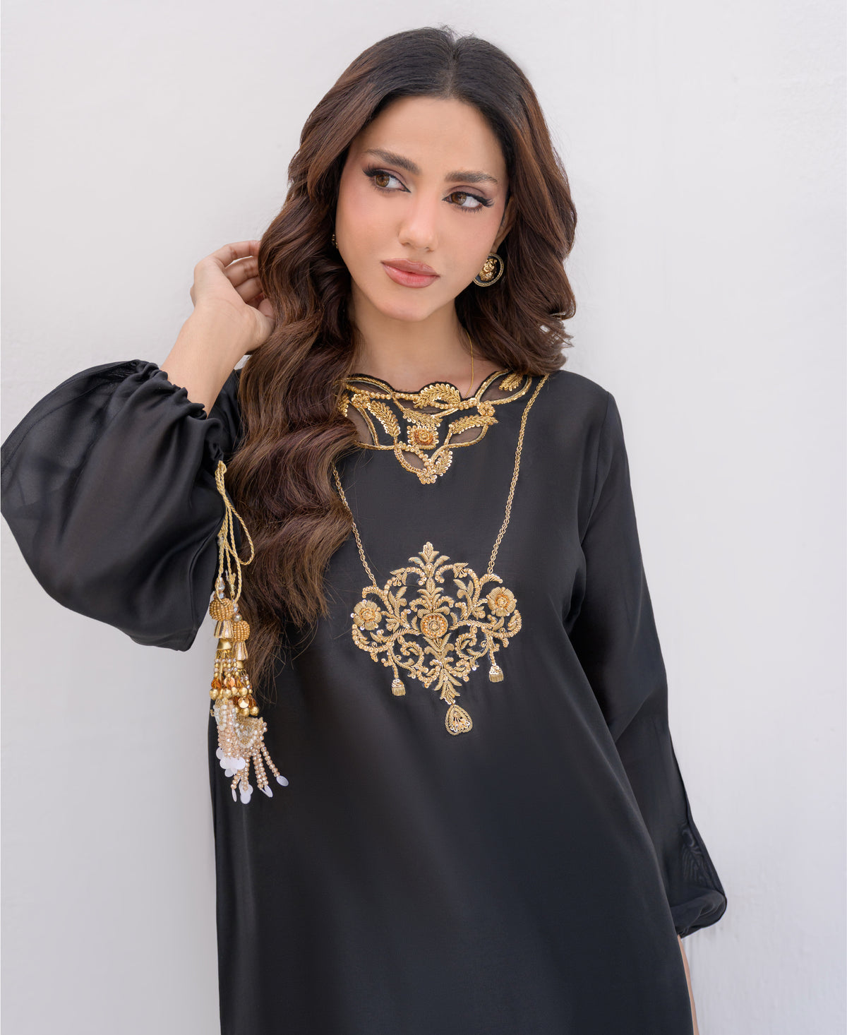 kora dabaka gold embroidery black ensemble in seesha silk